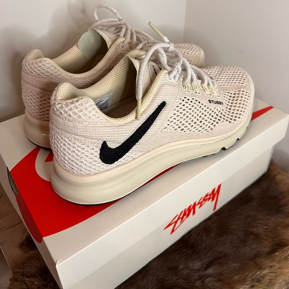 SOLD!! Nike x Stussy Air Max ‘13 (M 10.5) - Picture 2 of 9
